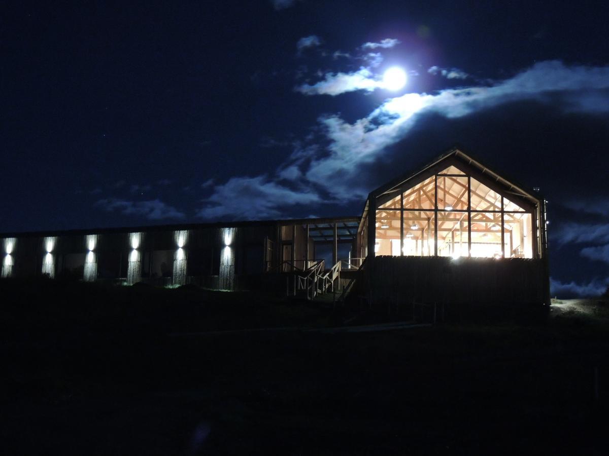 Hotel Simple Patagonia Puerto Natales Exterior photo